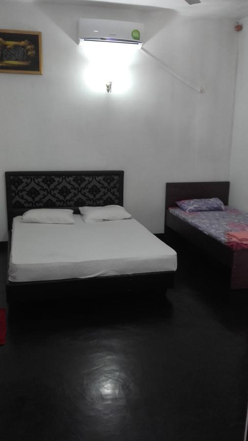 The Kingston Hotel 키리바스고다 외부 사진